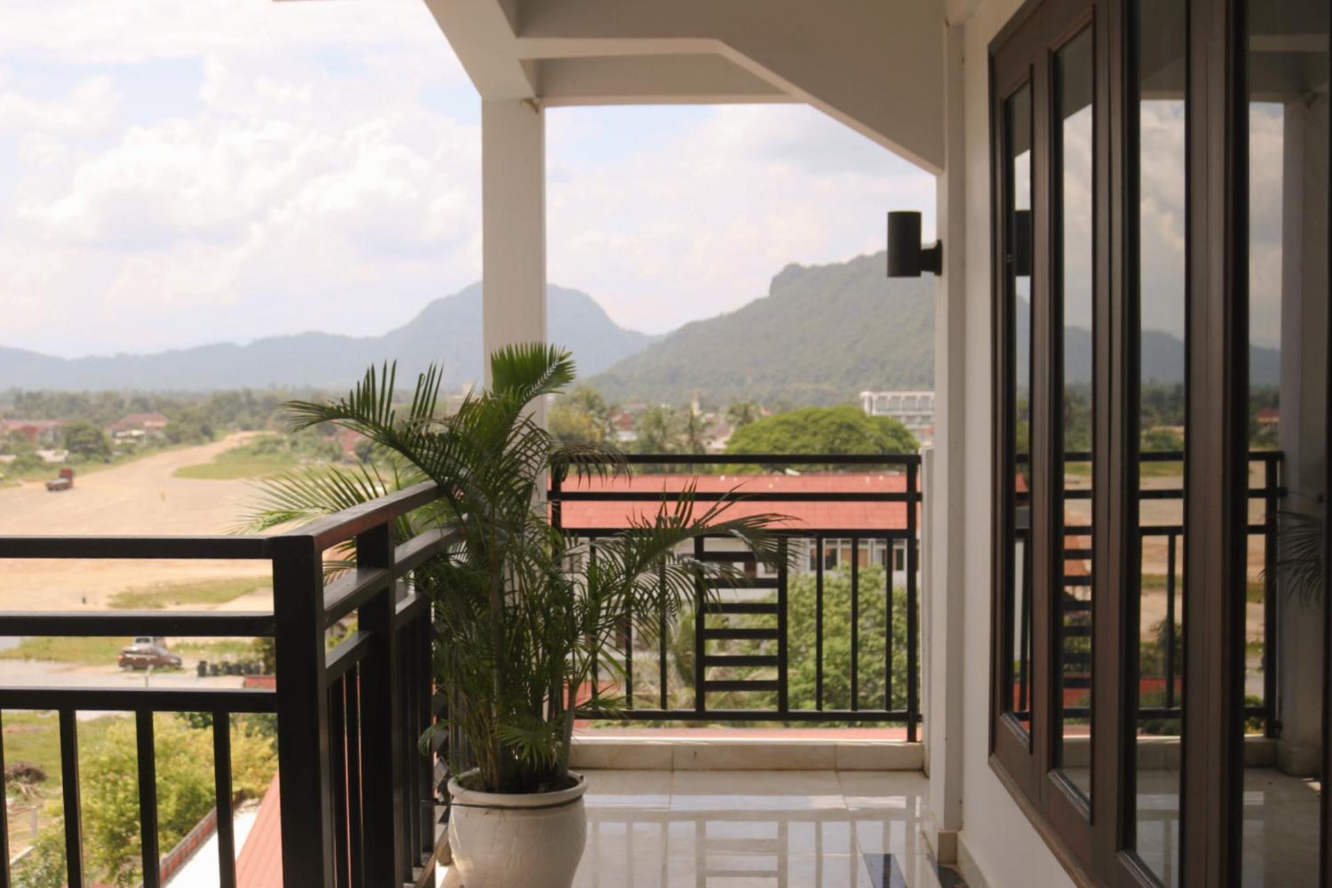 Vang Vieng Consiana Hotel Bagian luar foto